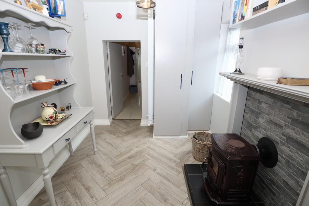 A92 RXF6, 2 Bedrooms Bedrooms, ,1 BathroomBathrooms,Residential,SOLD,1754